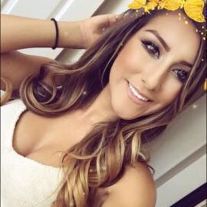 Meet your Posher, Cassandra